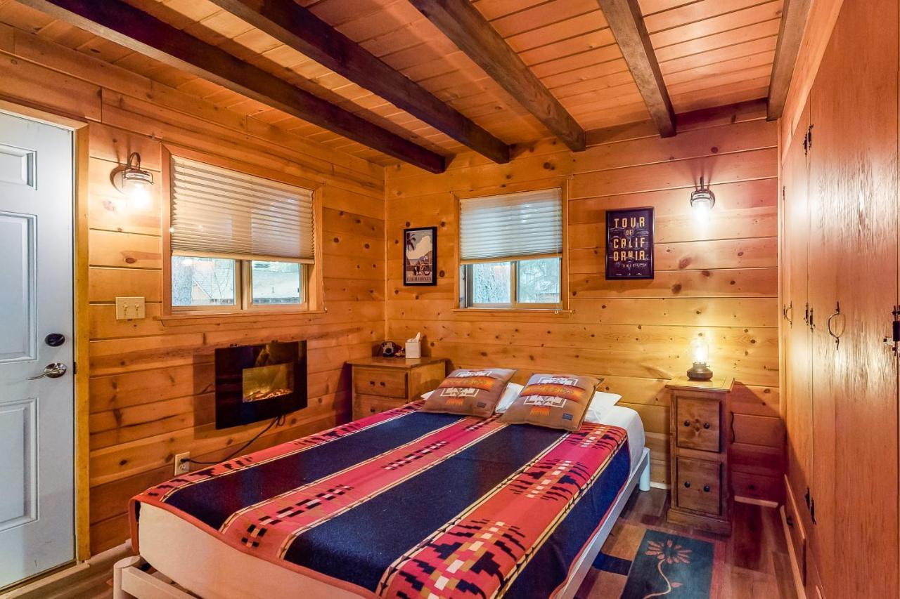 Bristlecone Cottage Биг Бэар Лейк Экстерьер фото